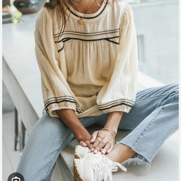 Tops - Bohme Valentino Cream Top Size M